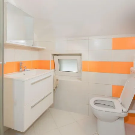Apartment Boomerang
